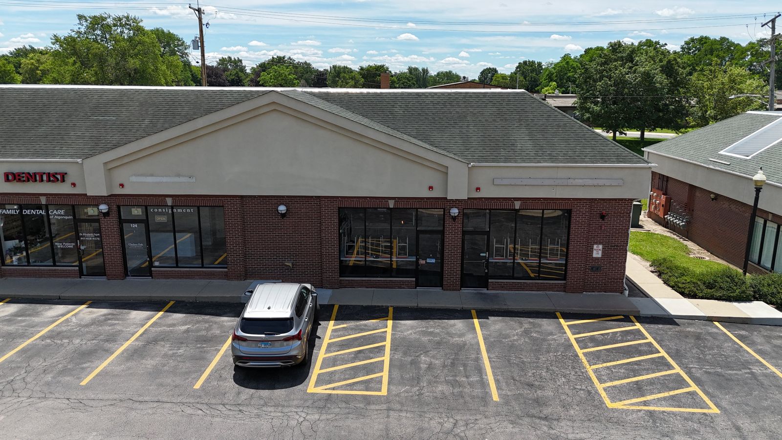 Eastgate Court retail center exterior, Algonquin IL